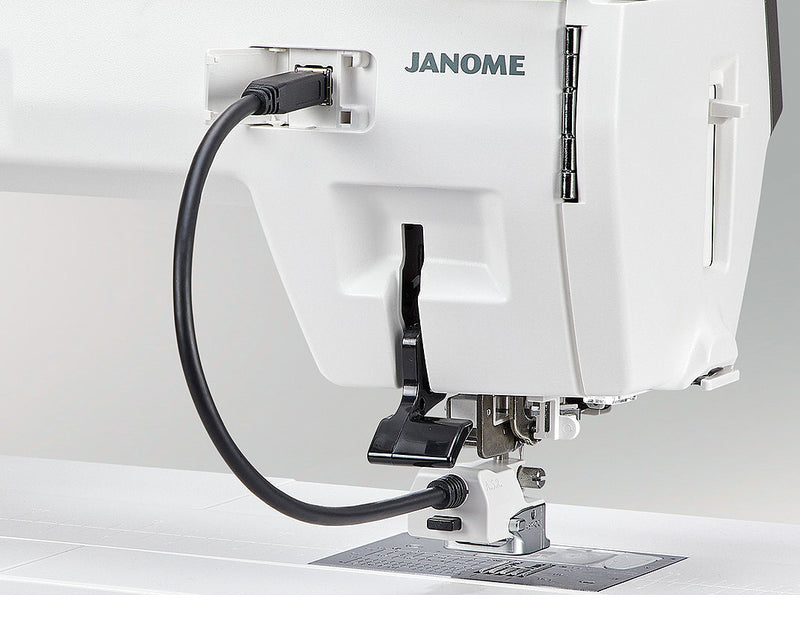 Janome Memory Craft 9480QC Professional Machine à coudre et à courtepointe